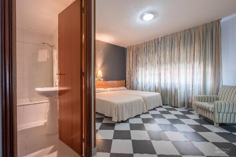 Hotel Vivar Griñón Habitación foto